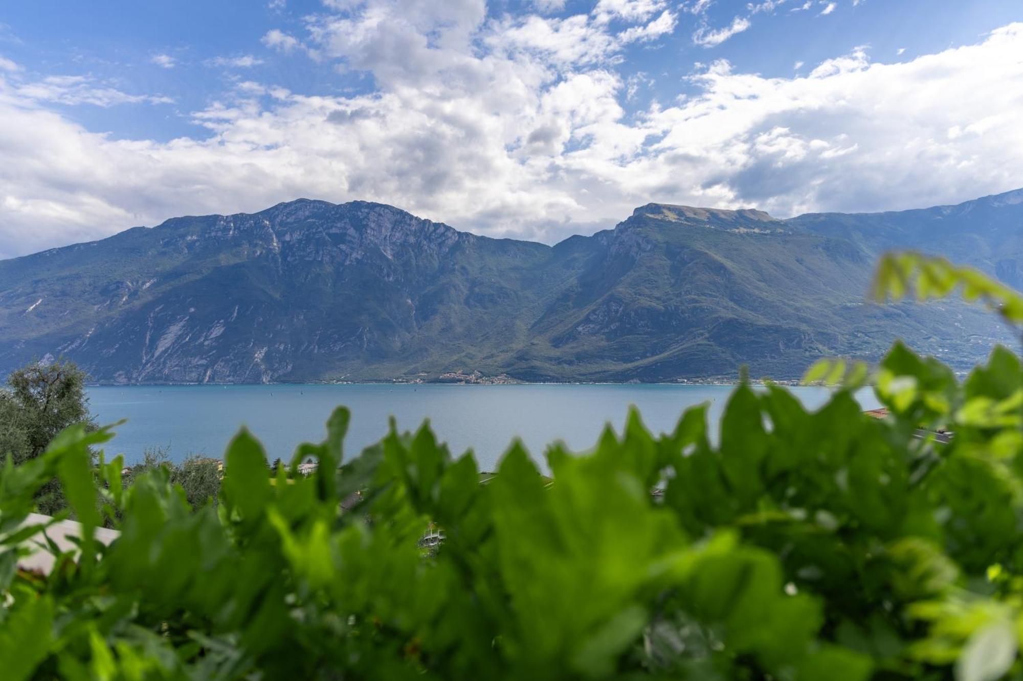 Llac Living Nature Hotel Limone sul Garda Esterno foto
