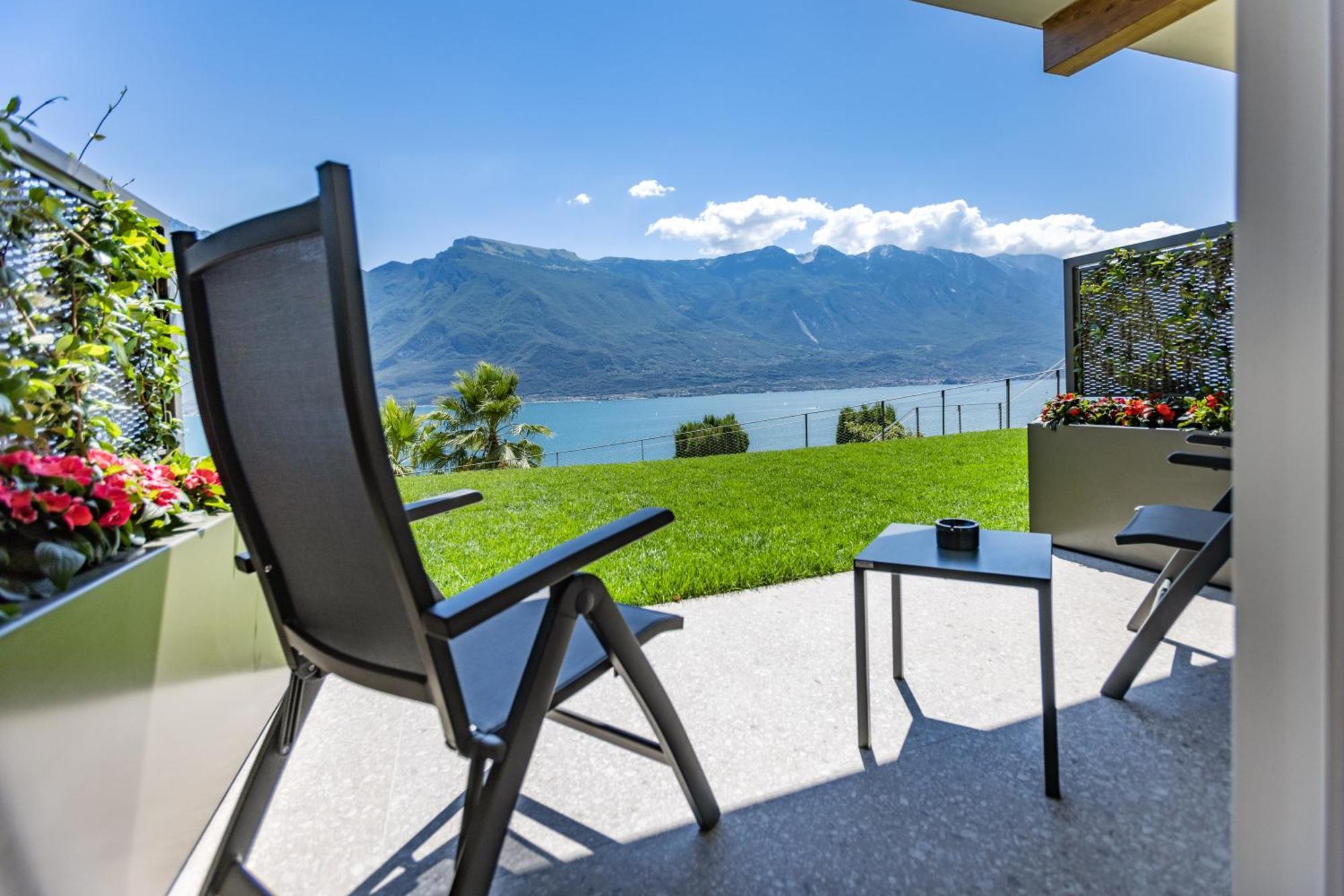 Llac Living Nature Hotel Limone sul Garda Camera foto