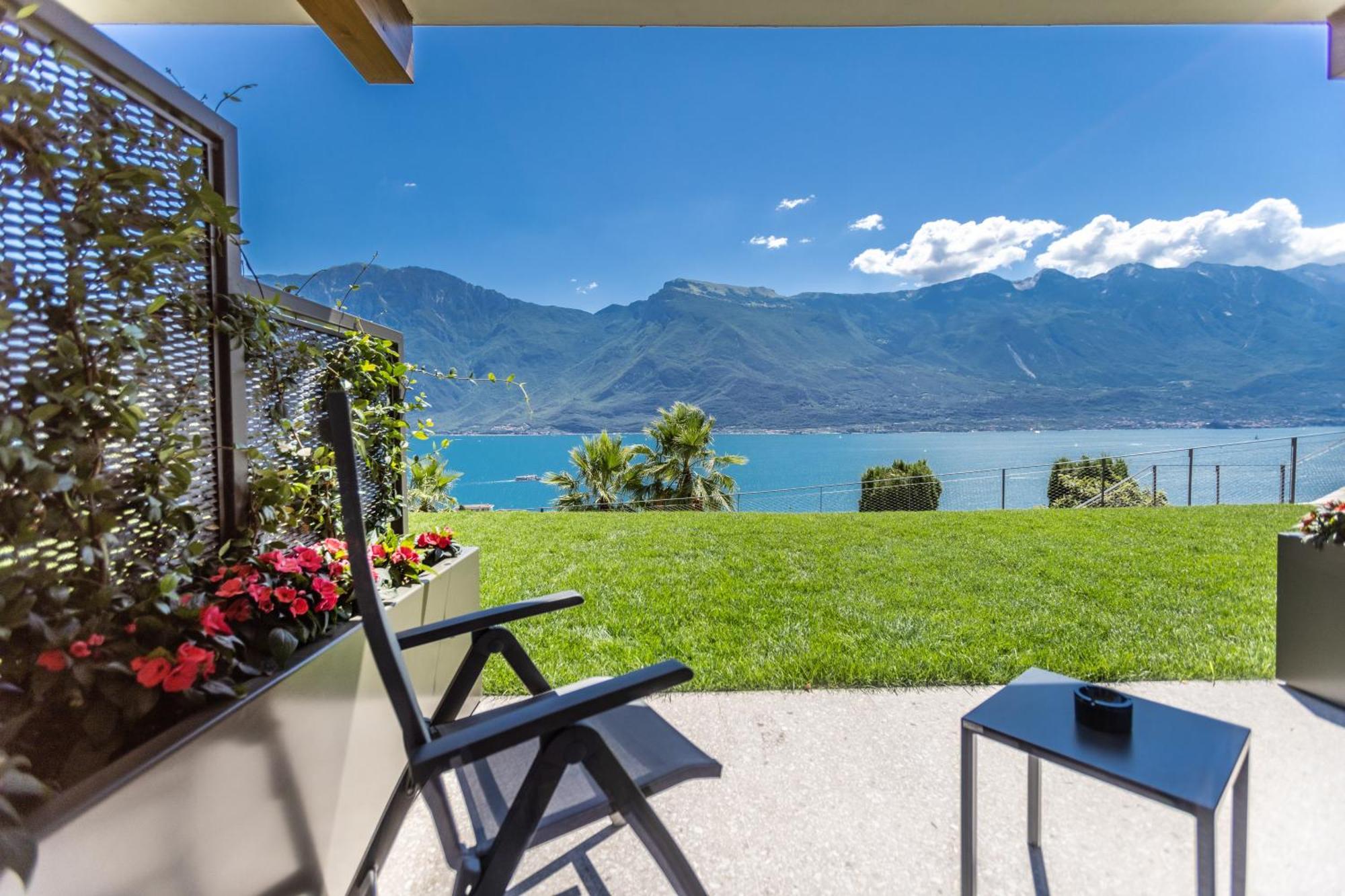 Llac Living Nature Hotel Limone sul Garda Esterno foto