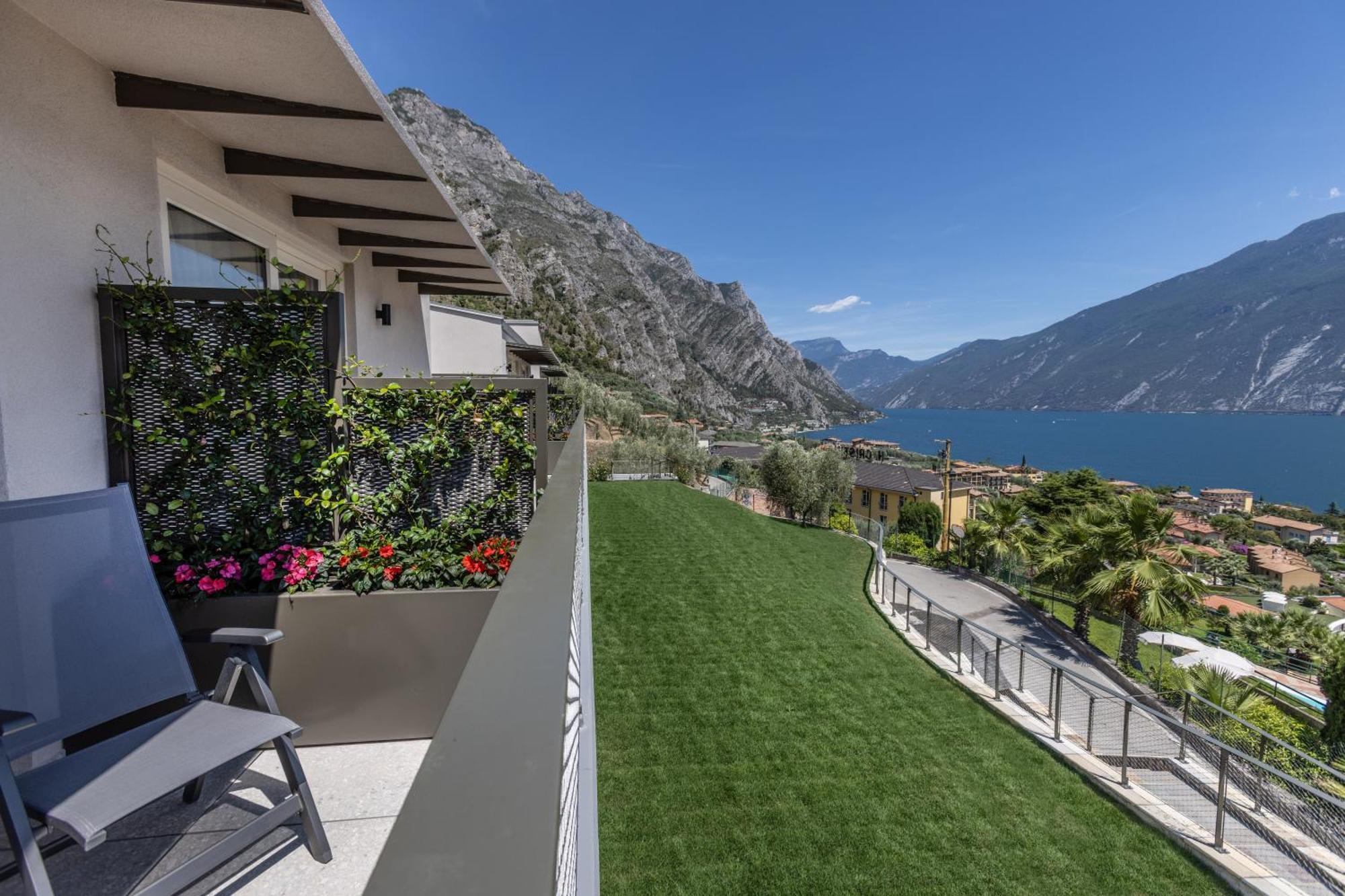 Llac Living Nature Hotel Limone sul Garda Camera foto