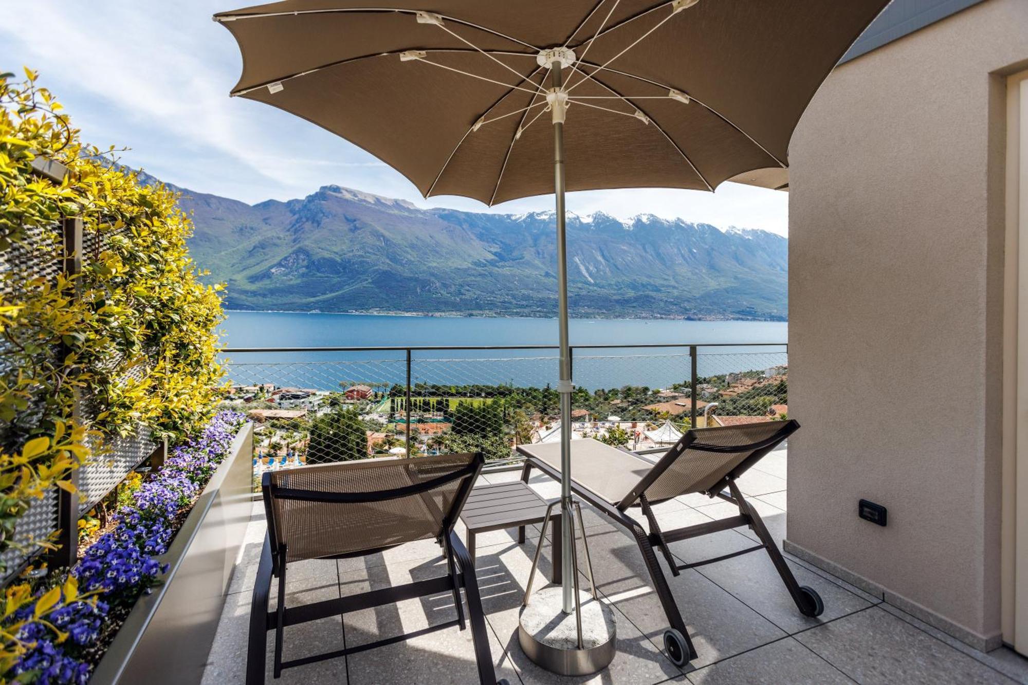 Llac Living Nature Hotel Limone sul Garda Esterno foto